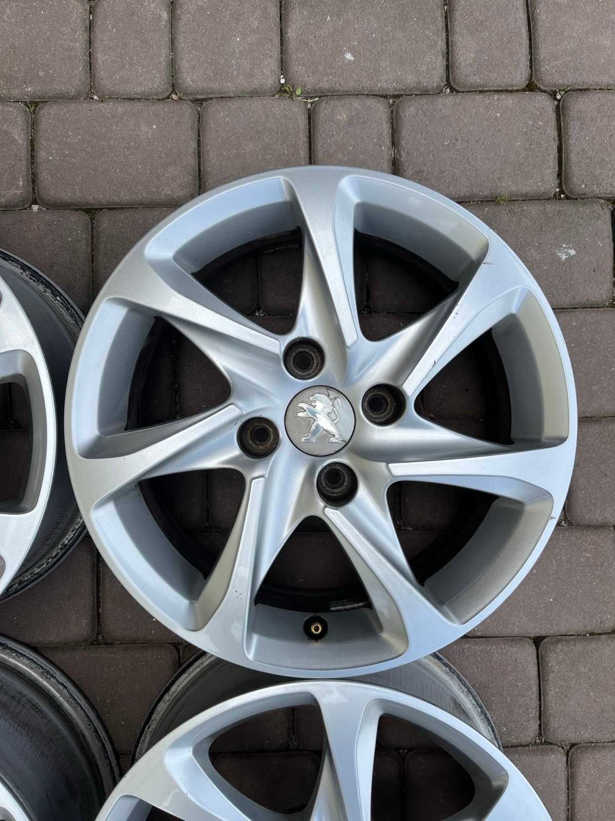 Oryginalne alufelgi Peugeot 4x108 15 cali  208 307 C3 C4 207