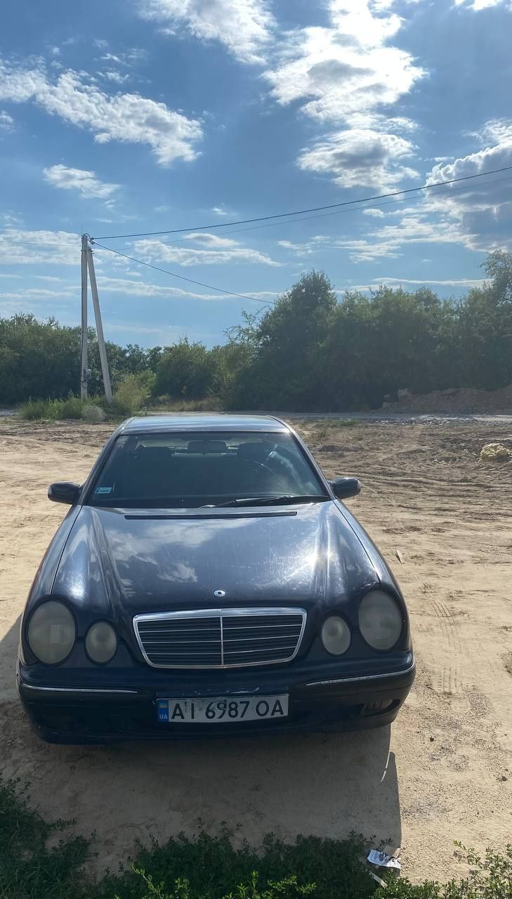 Продам Мерседес w210. 2.7cdi. 2000 рік ціна 2400 $
