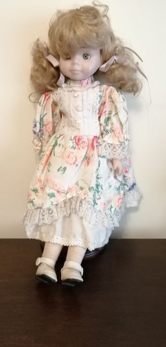 Bonecas de porcelana (individual ou conjunto)