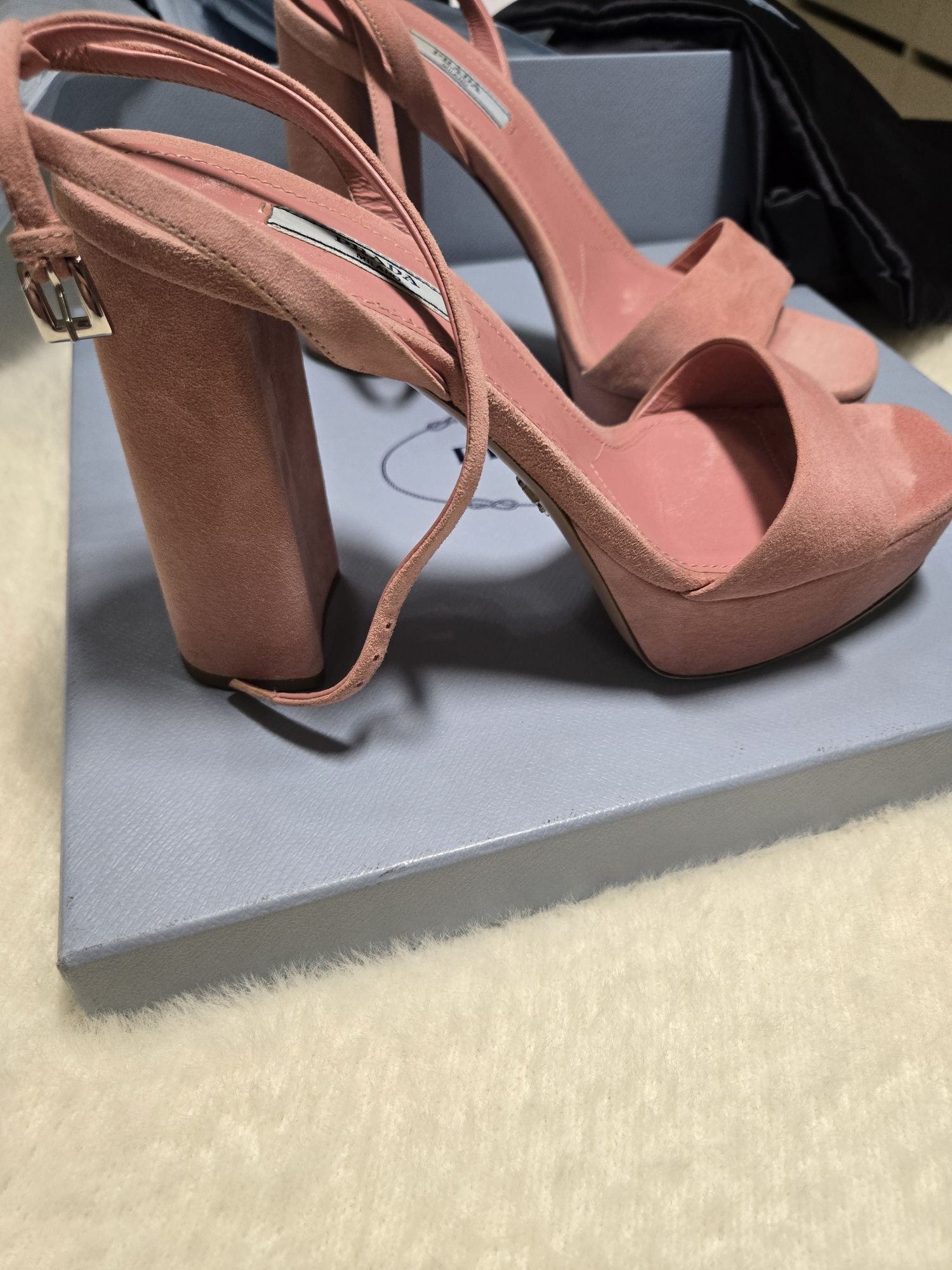 Босоніжки Prada оригінал