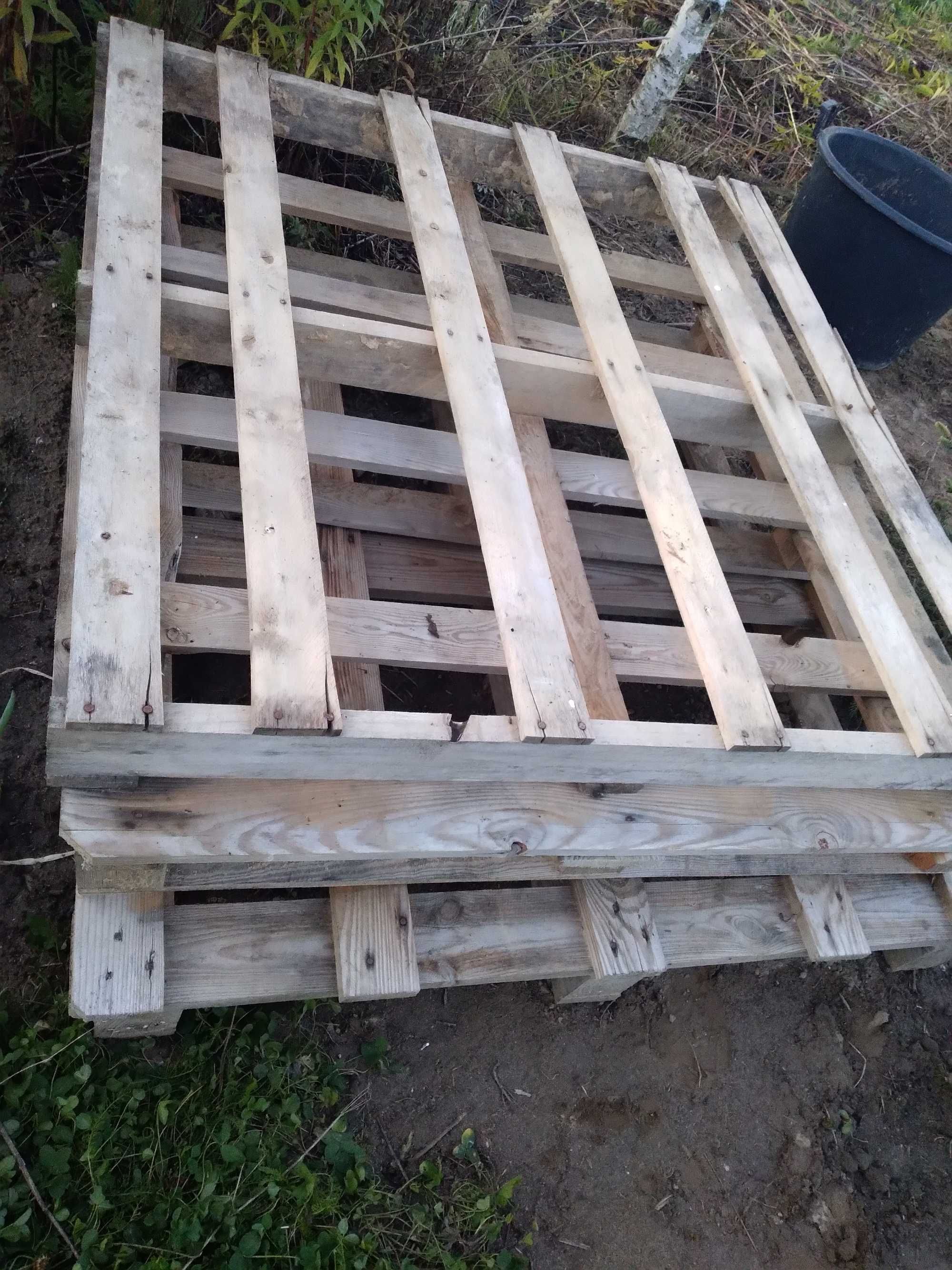 Palety drewniane 3 szt plus 2 gratis