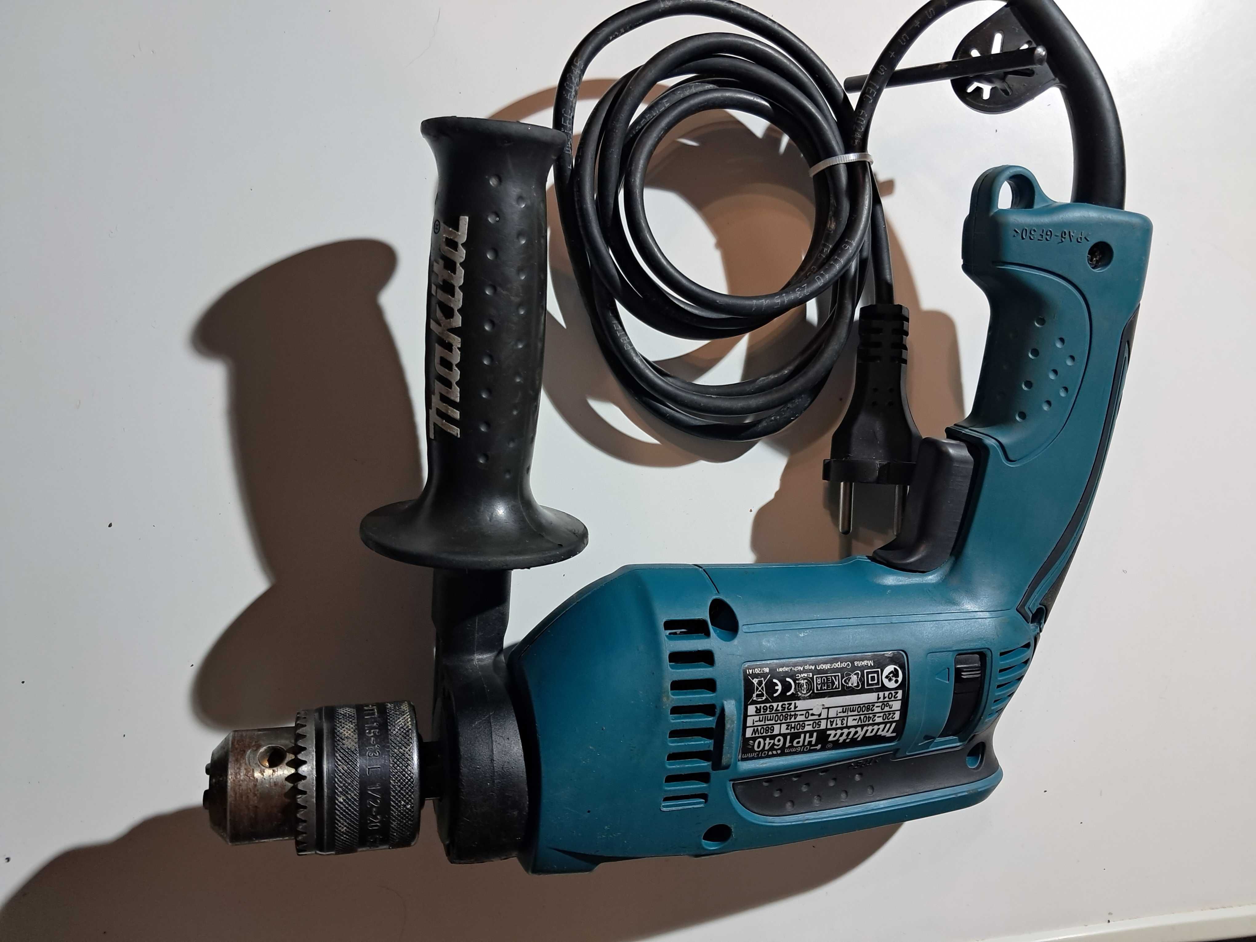 электро дрель makita HP1640 Как новая