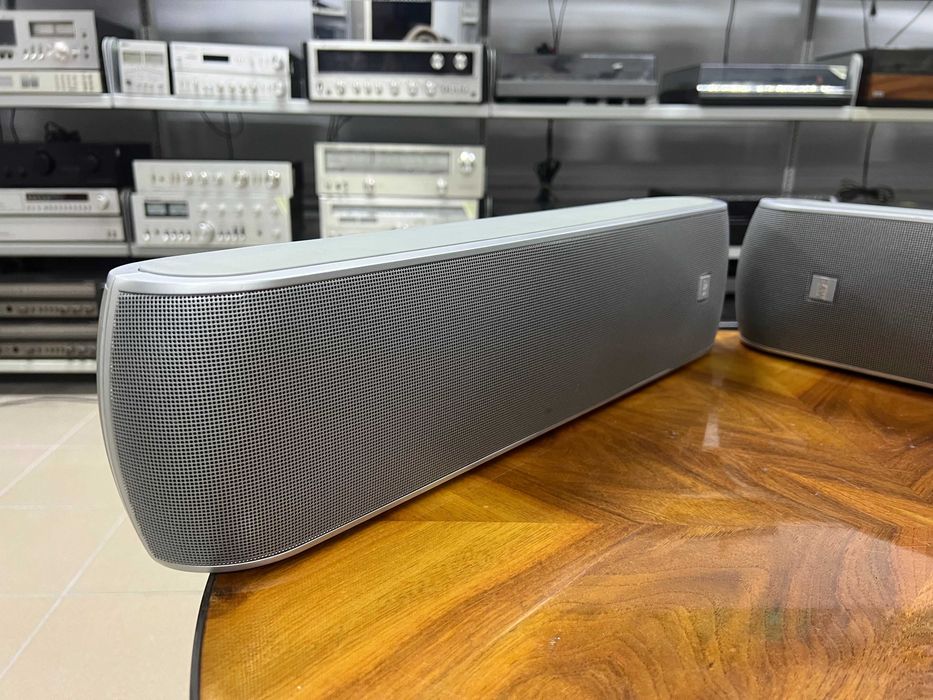 Kolumny Bowers&Wilkins VM1 Audio Room