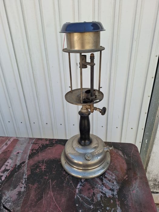 Petromax antigo para colecionadores