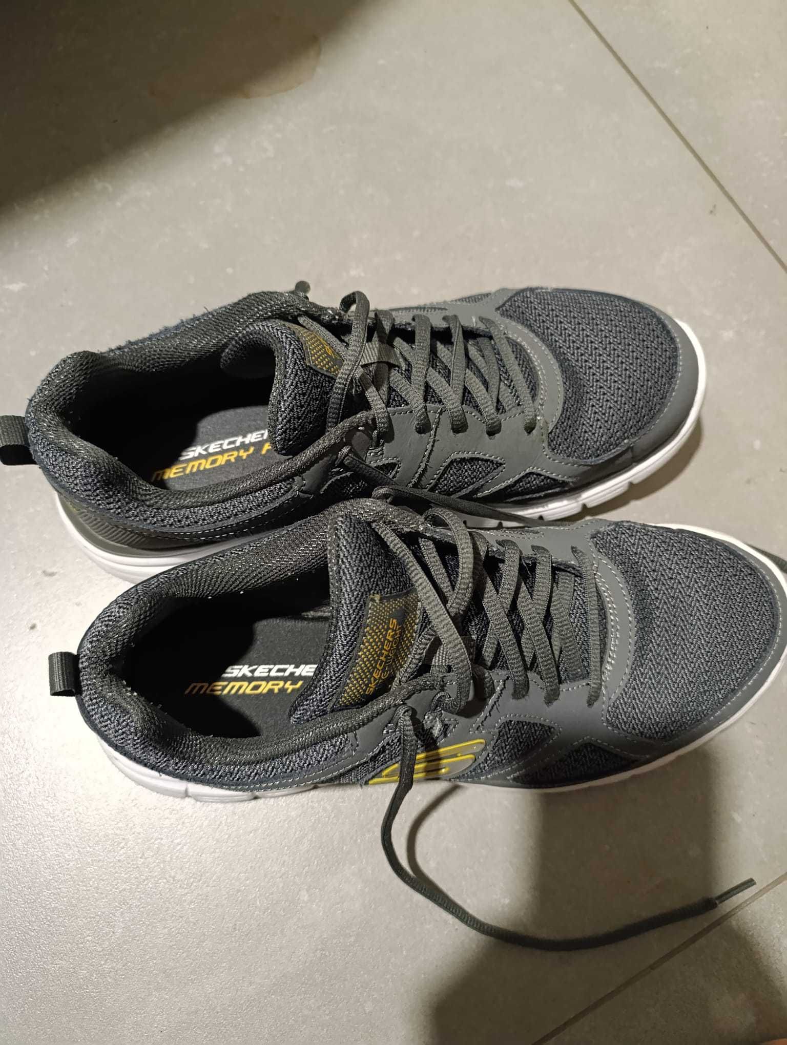 Sapatilhas SKECHERS Lite Weight, Tamanho 43