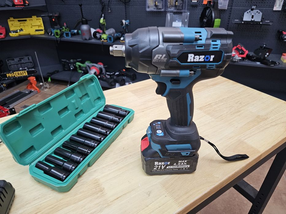 Комплект Гайковерт Razor 800Nm + 2шт акб4.0Ah +з.у+Набор Головок 10шт