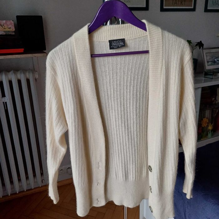 Sweter typu kardigan wełna z angorą.