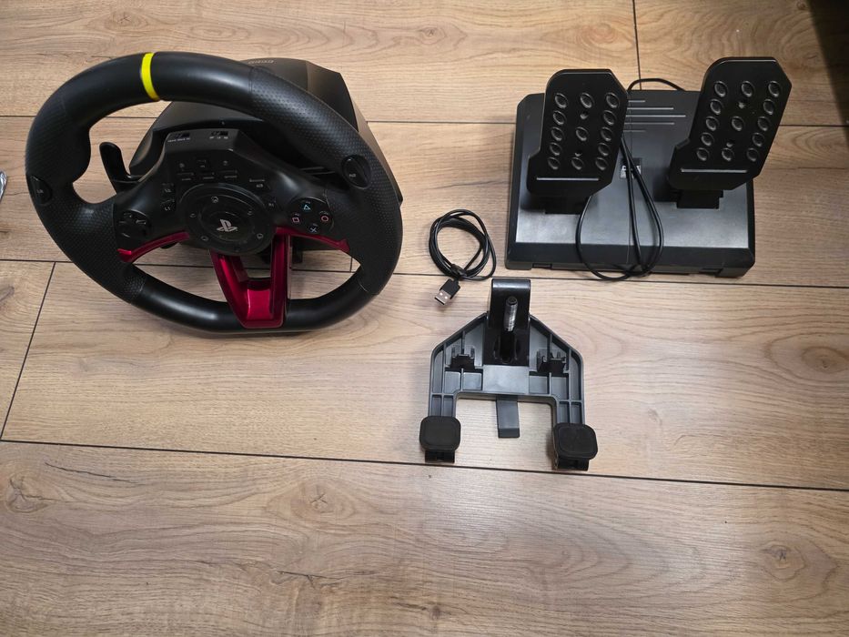 Kierownica Bezprzedowa + Pedały Hori RWA  Wireless Racing Wheel PS/PC