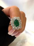 Pierścionek z naturalnym szmaragdem  i diamentami naturalnymi 1.20 Ct