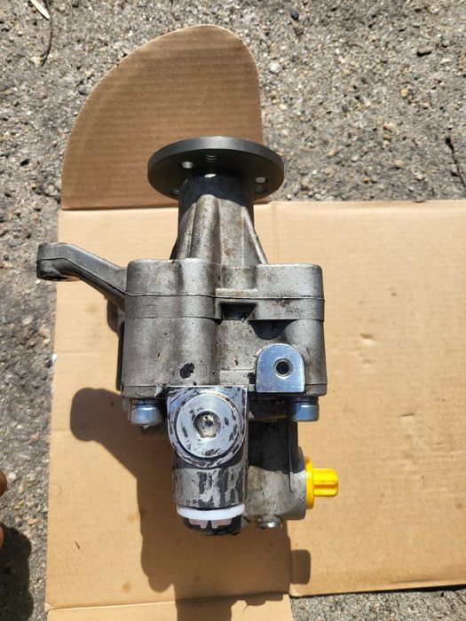 Продам гур на бмв е38