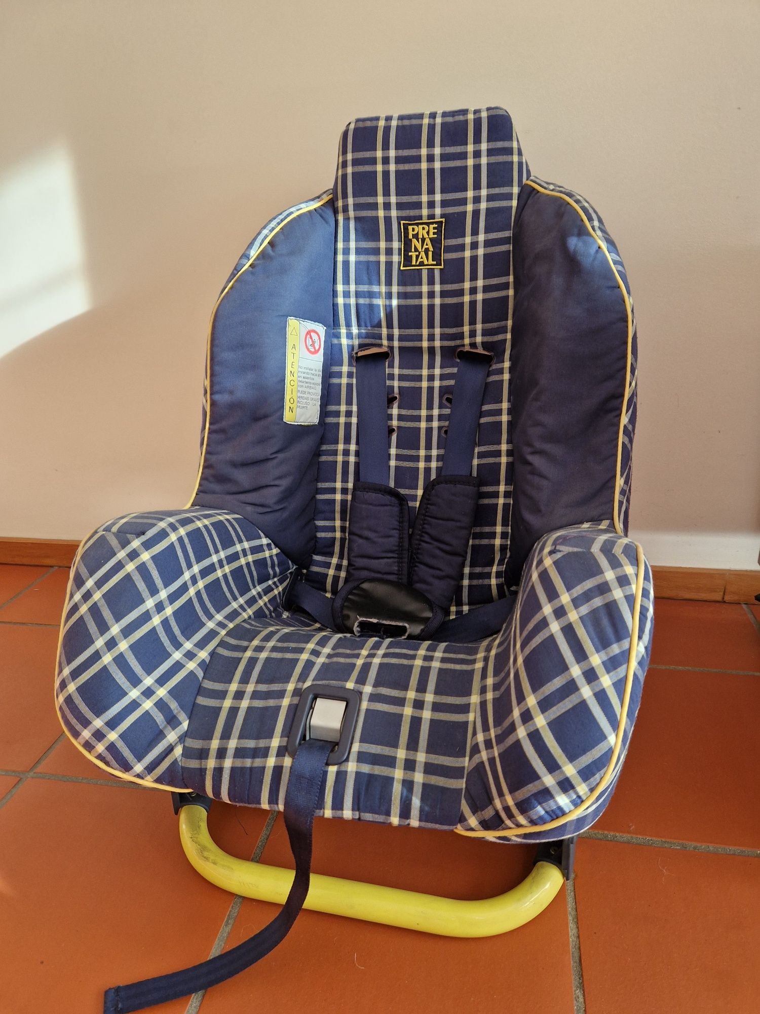 Cadeira auto Prénatal para crianças até 10 kg.