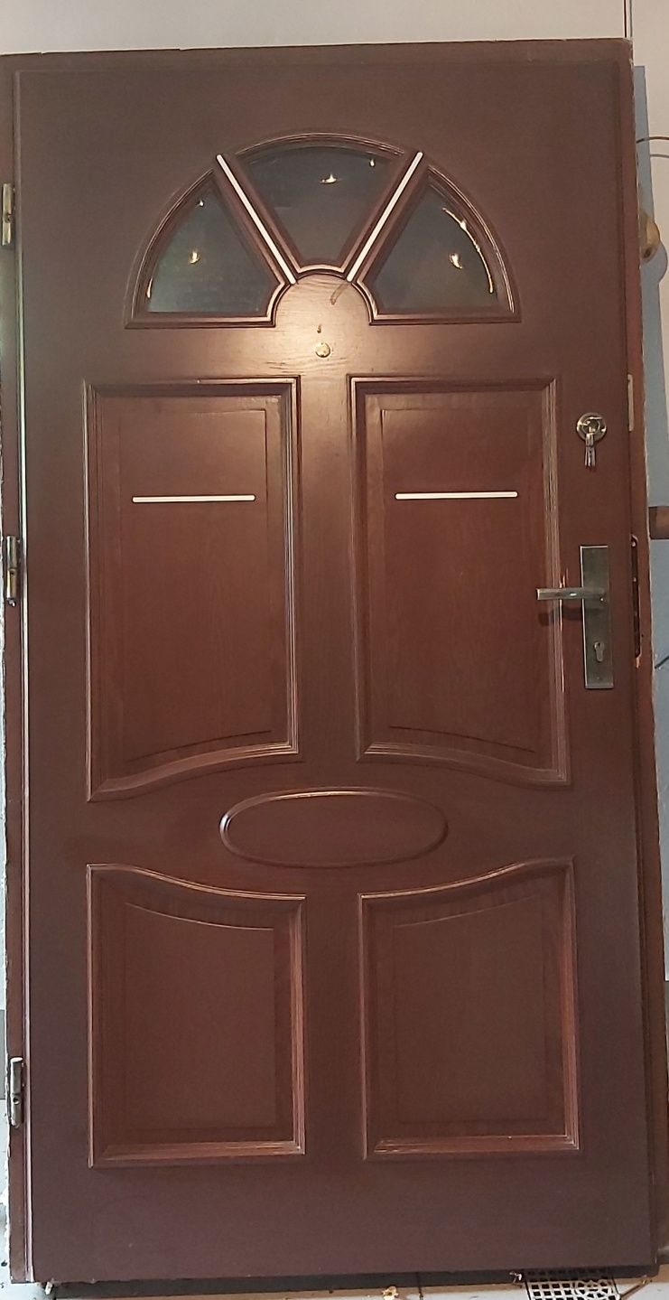 Dębowe drzwi zewnętrzne