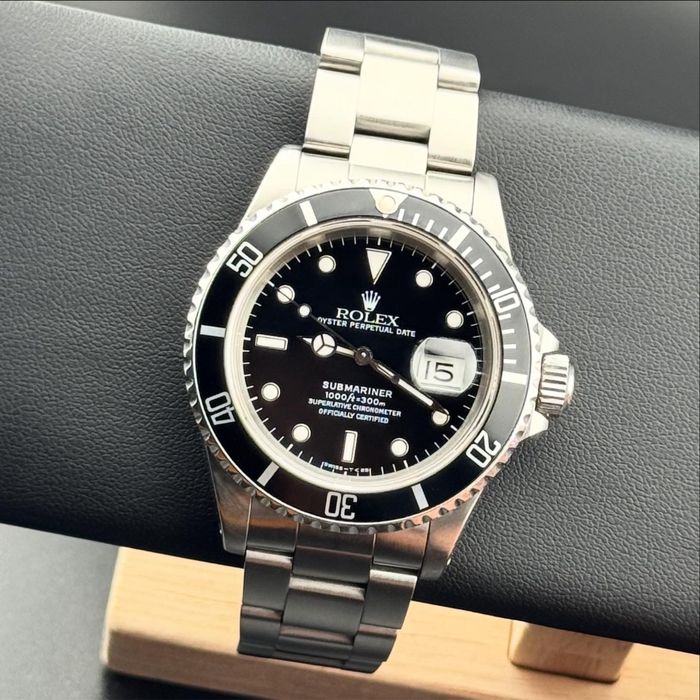 Rolex Submariner Date Ref: 16610