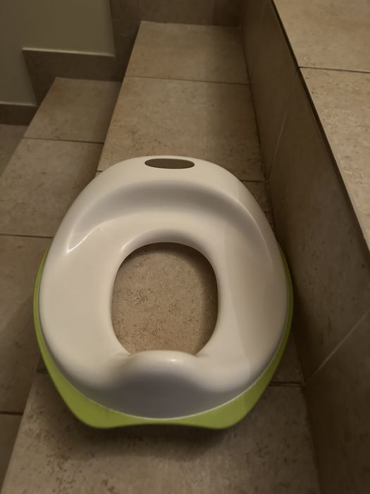 Redutor de sanita criança