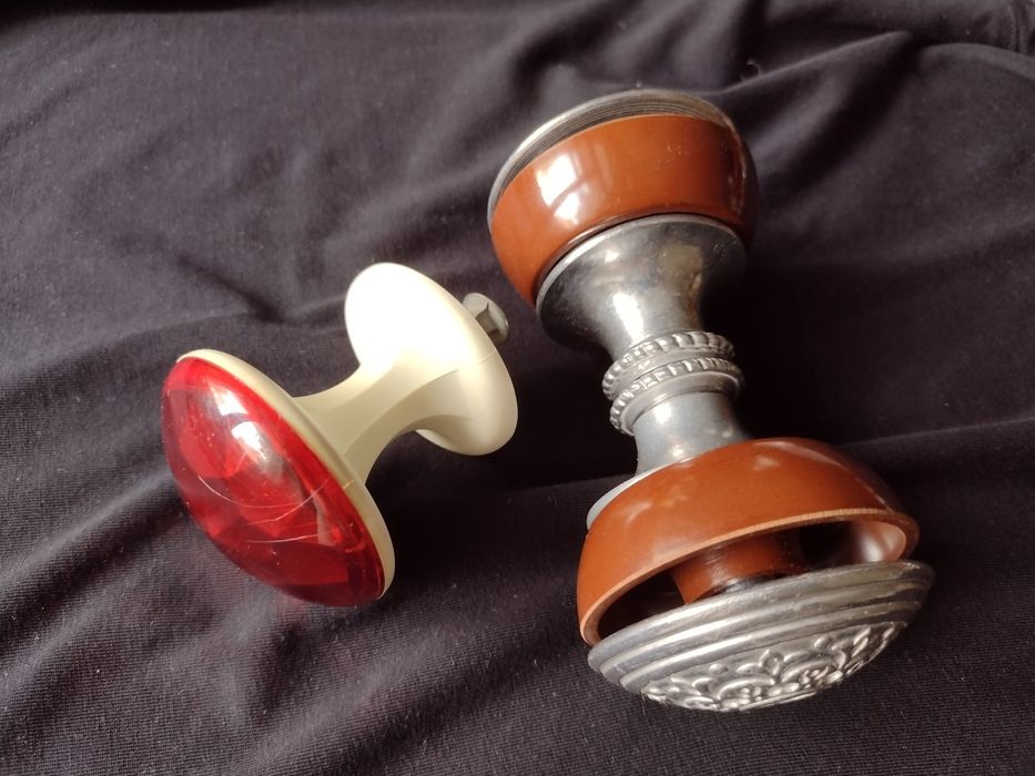 Крючки ручки мебельные дверные