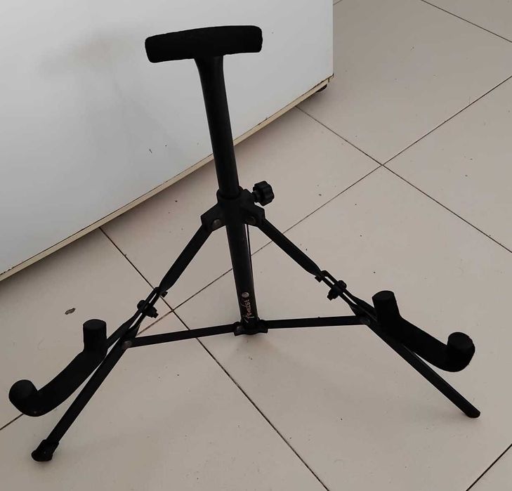 Suporte de guitarra Fender