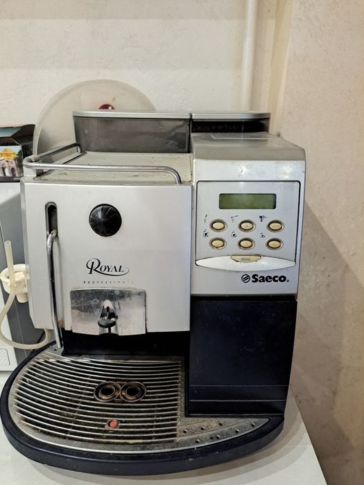 Продам кофемашину Saeco