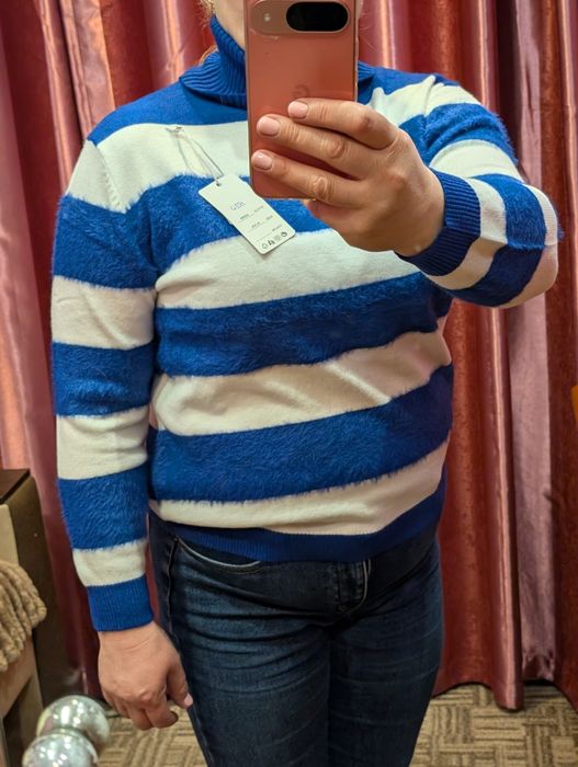 Светр жіночий осінній