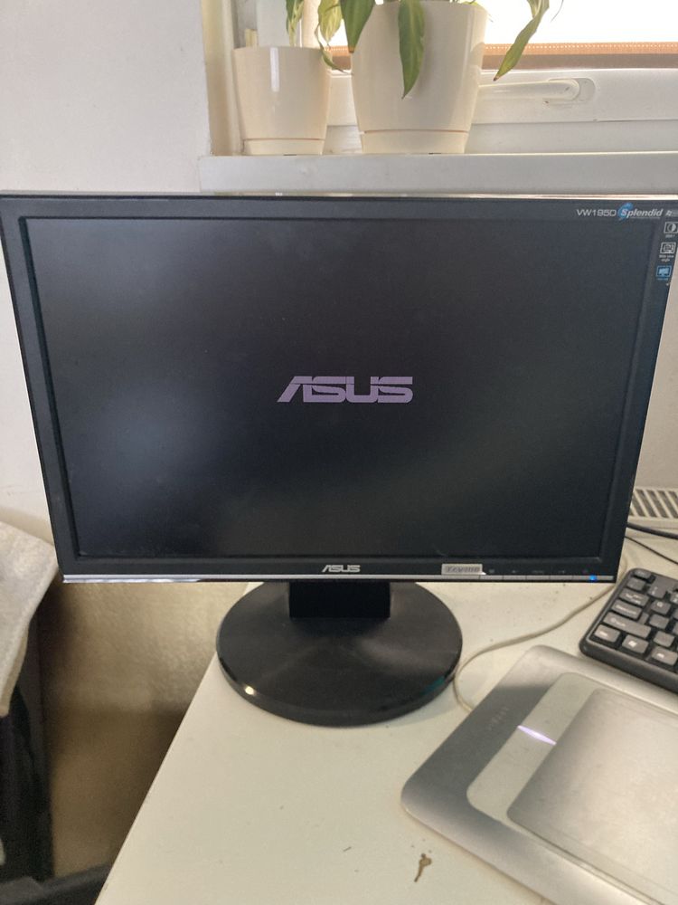 Monitor 19 cali asus VW195D