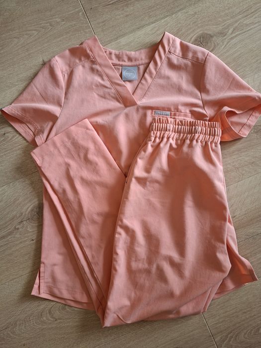 Scrubs Moodsy Cozy Peach