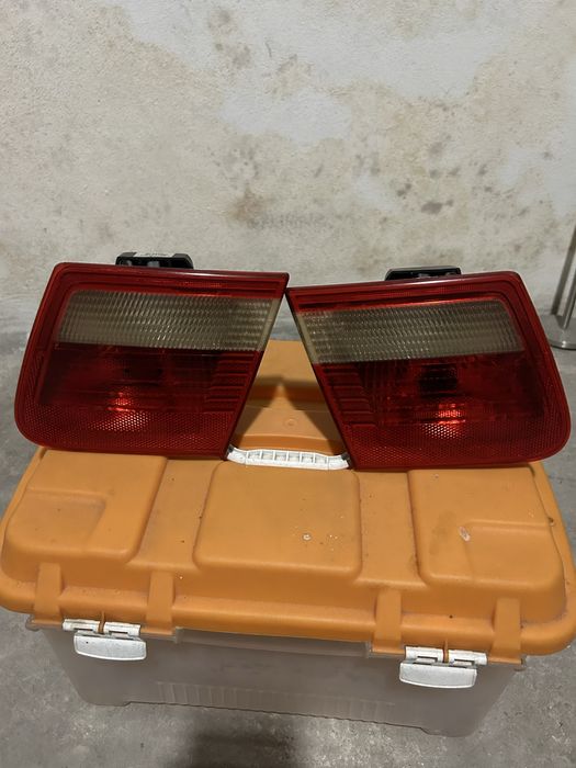 Farolins trazeiros da mala e46 touring.