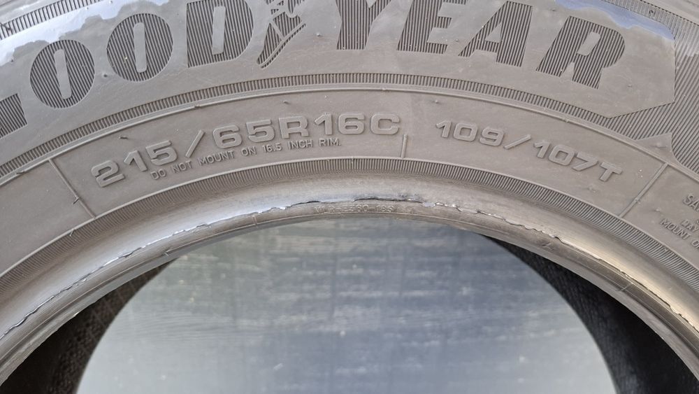 Goodyear 215/65 R16 C EfficientGrip Cargo 2