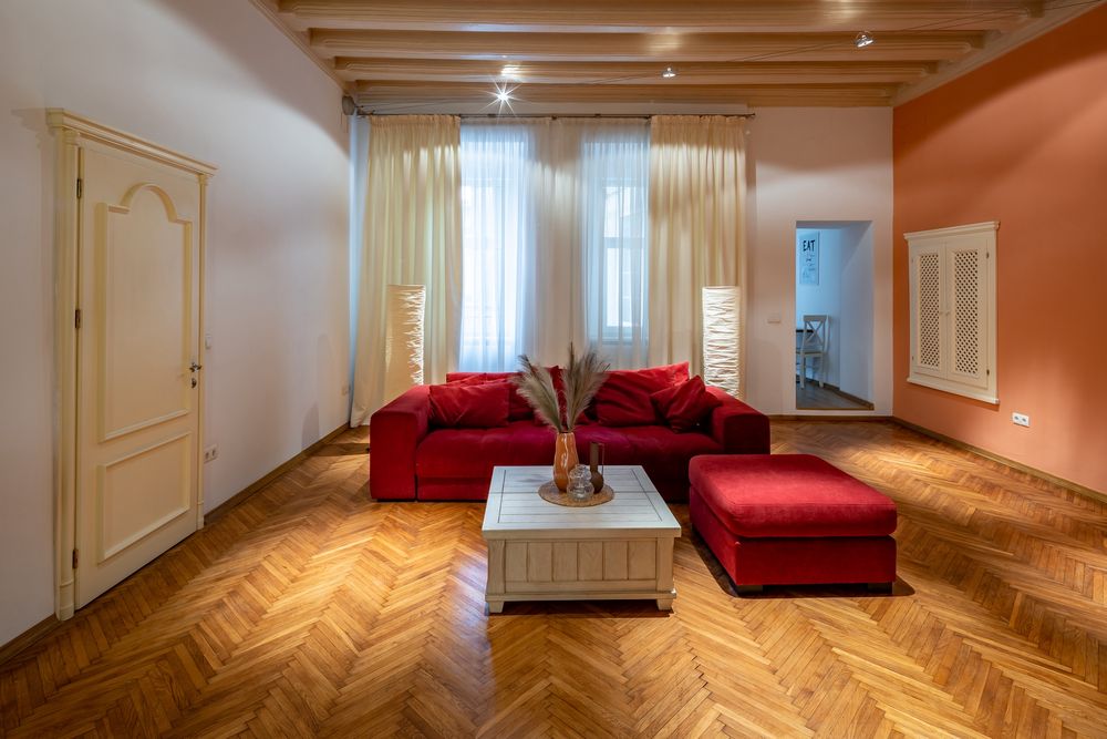 Подобова оренда квартир Площа Ринок 28