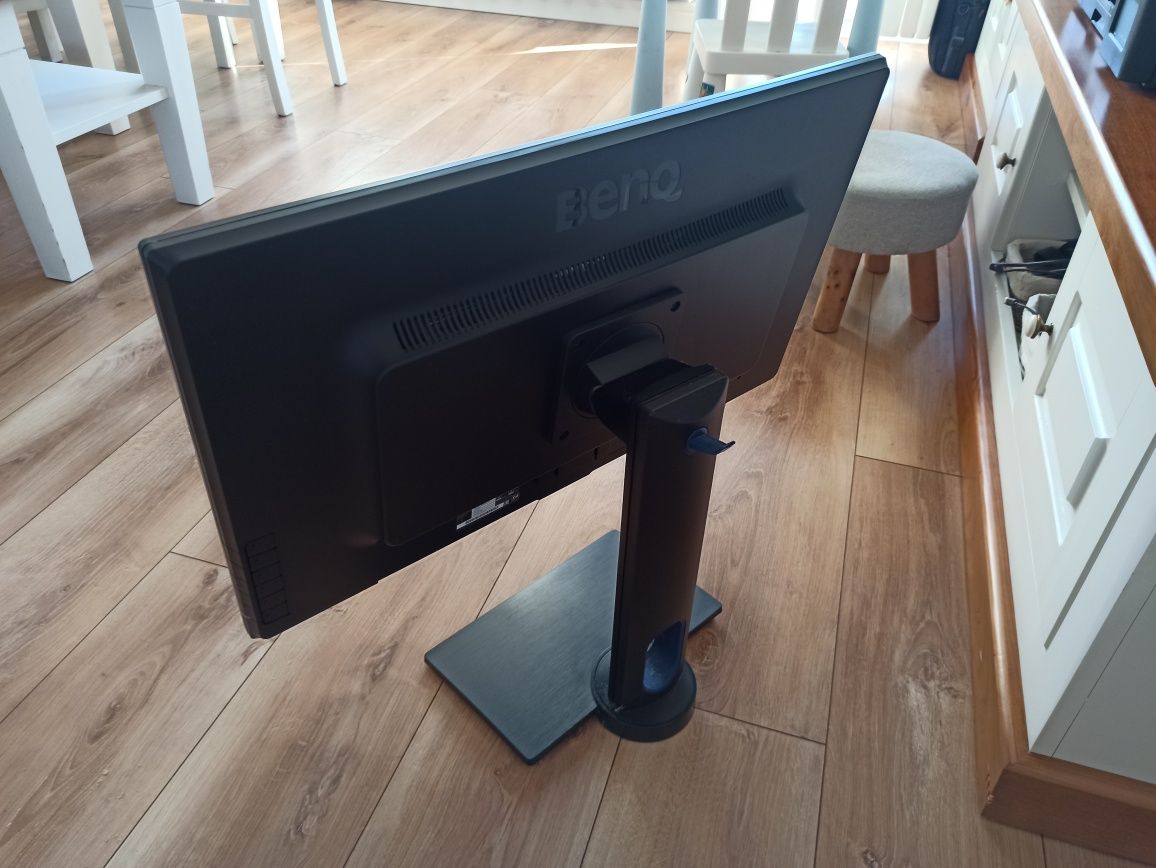 Monitor 27", LCD BenQ PD2700Q, uszkodzony