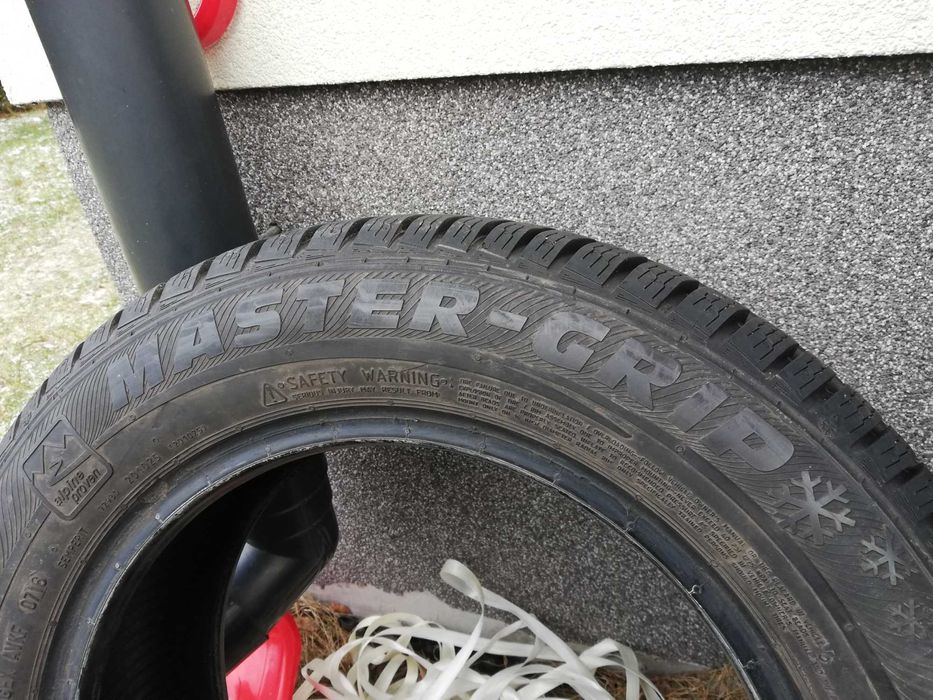 1 opona zimowa Semperit Master-Grip 175/65R14, 8,5mm bieżnik.