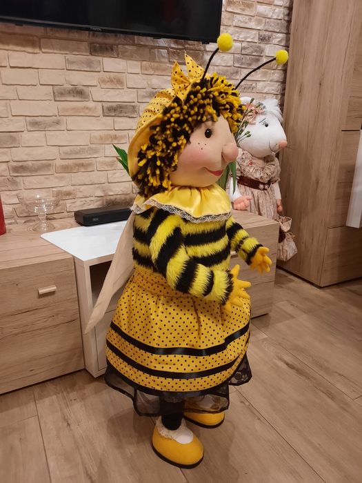 Pszczółka,  dekoracje