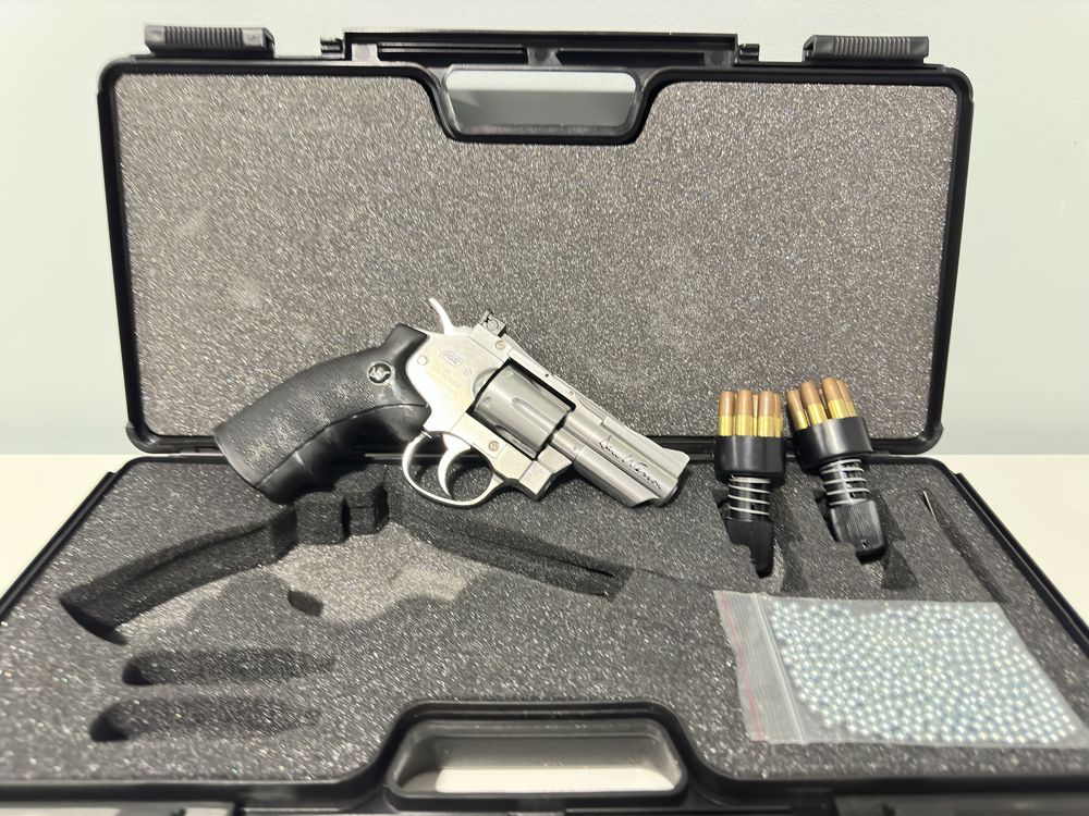 Revolver dan wesson air gun