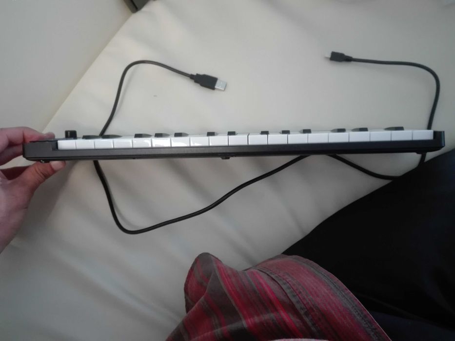 Alesis Q mini - controlador midi