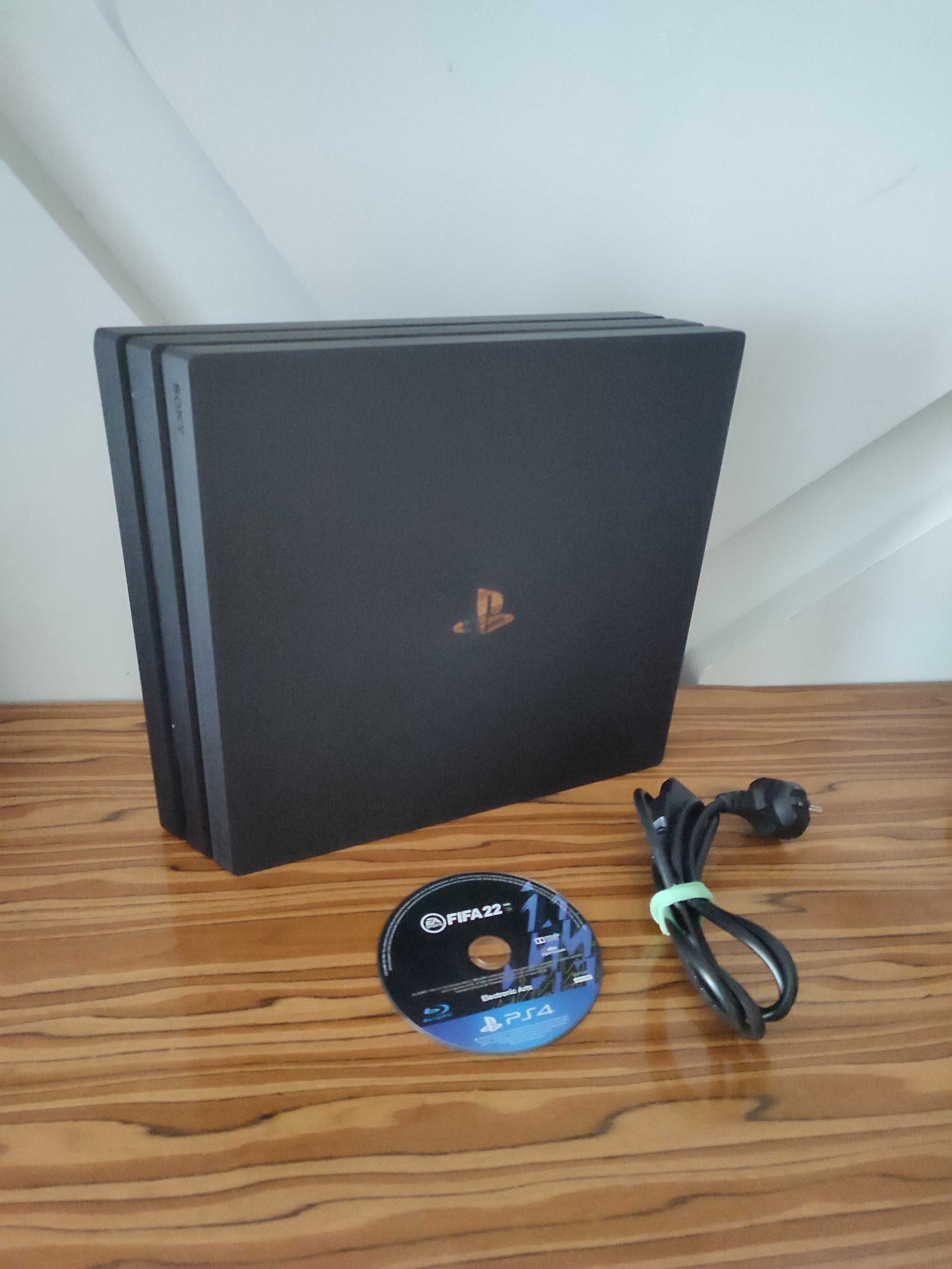 [PS4] Konsola PlayStation 4 Pro 1TB + FIFA 22