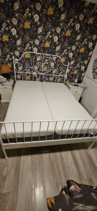 Łóżko białe metalowe z materacami 160/200 stelaż ikea