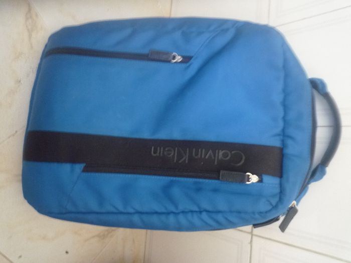 Mochila Calvin Klein grande para portátil e livros