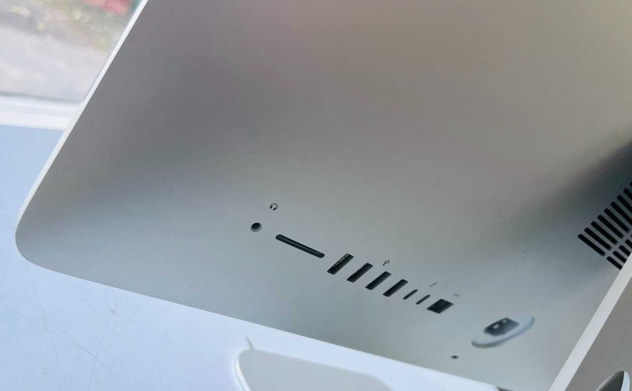 Apple iMac 21.5 4k 2019 Radeon 560X -4Гб/ i5 Шість ядер/ Windows