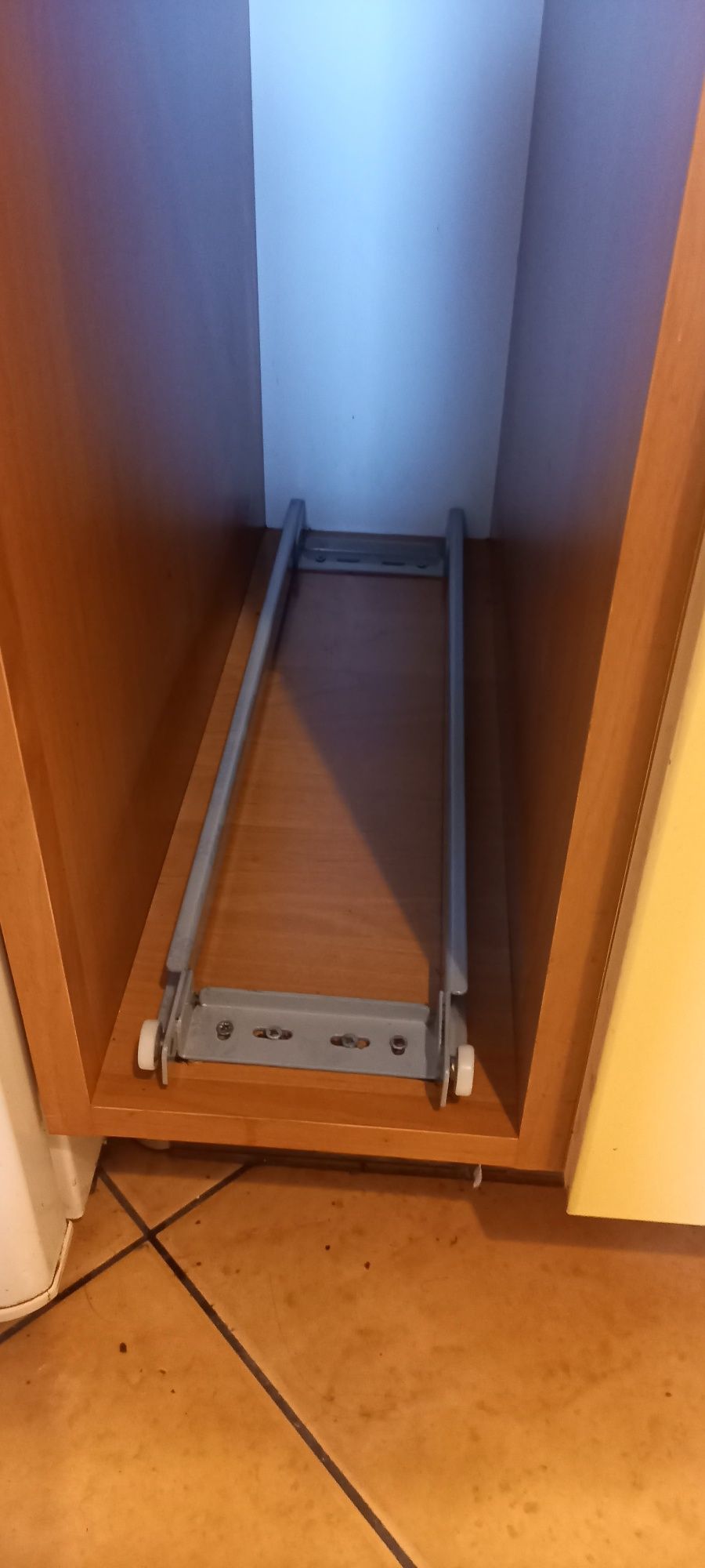 Sprzątanie pomieszczeń i złota rączka - mieszkania, biura, lokale
