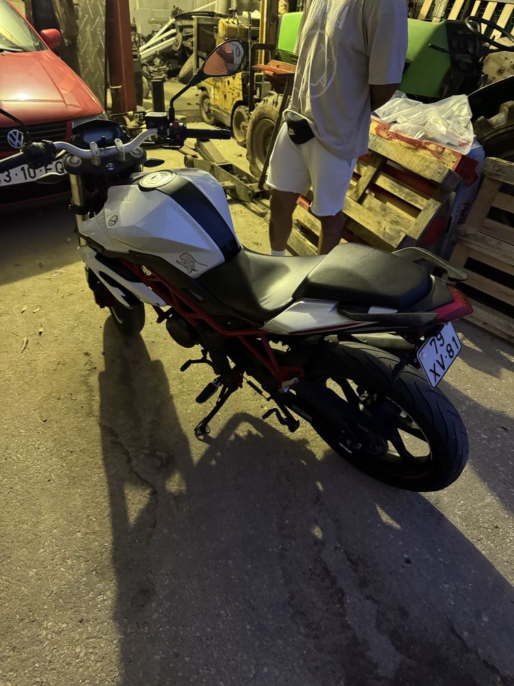 Benelli bn 125 muito bem estimada 2019