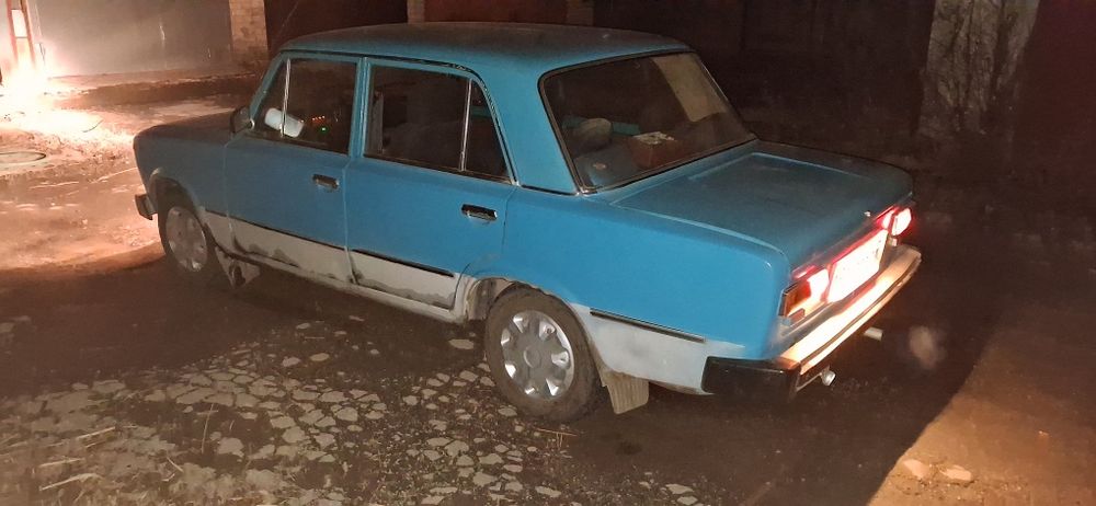 Ваз 2101 газ бензин,новая зимняя резина,музыка.