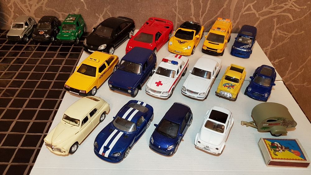 Модели автомобилей машинки 1:43, 1:34, 1:32 Diagostini, Burago, Welly