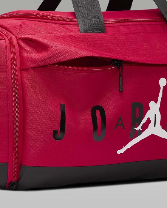 Крутая стильная сумка Nike Jordan,оригинал.