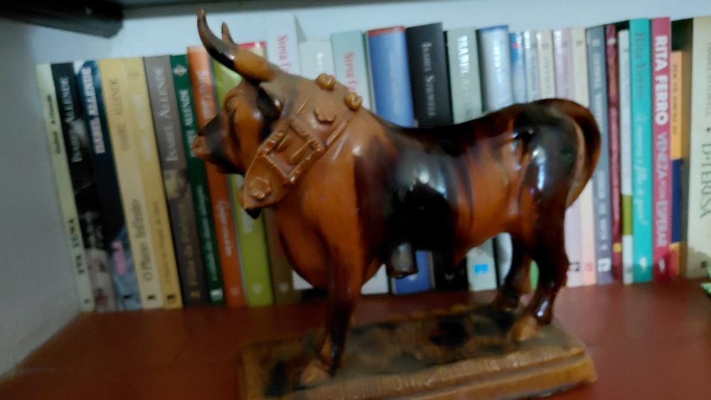 Touro faiança Caldas da Rainha