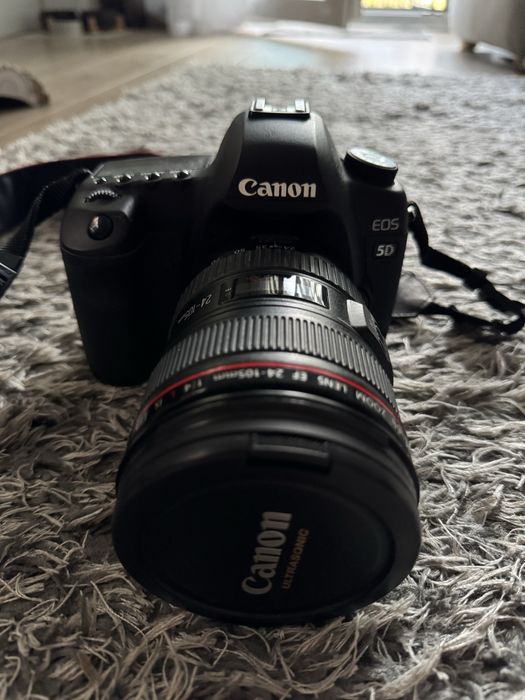 Canon EOS 5D Mark II + EF 24-105 L IS USM