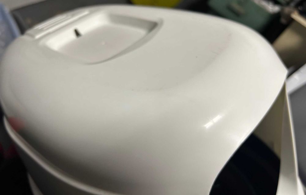 OUTLET Kuweta Kryta Przesiewowa z Sitkiem Dla Kota PRETTY LUXO Beżowa