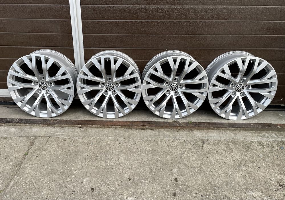 4x felgi aluminiowe Alufelgi 5x112 r18 et25 8J VW Volkswagen Oryginał