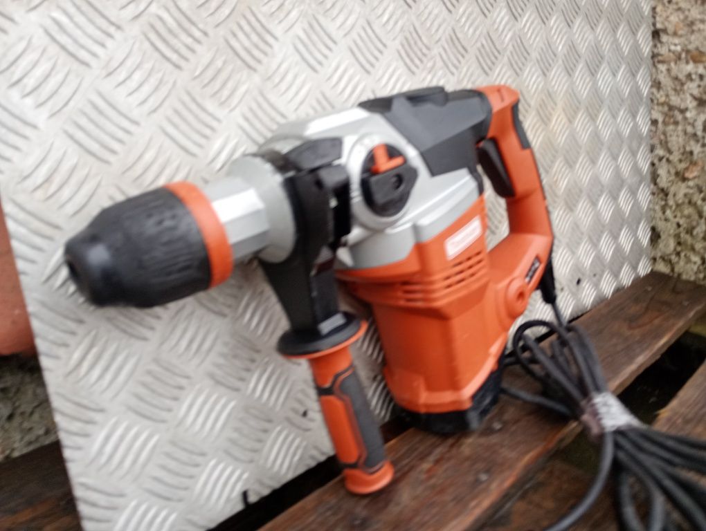 Młotowiertarka Einhell Toolson PRO HM 9