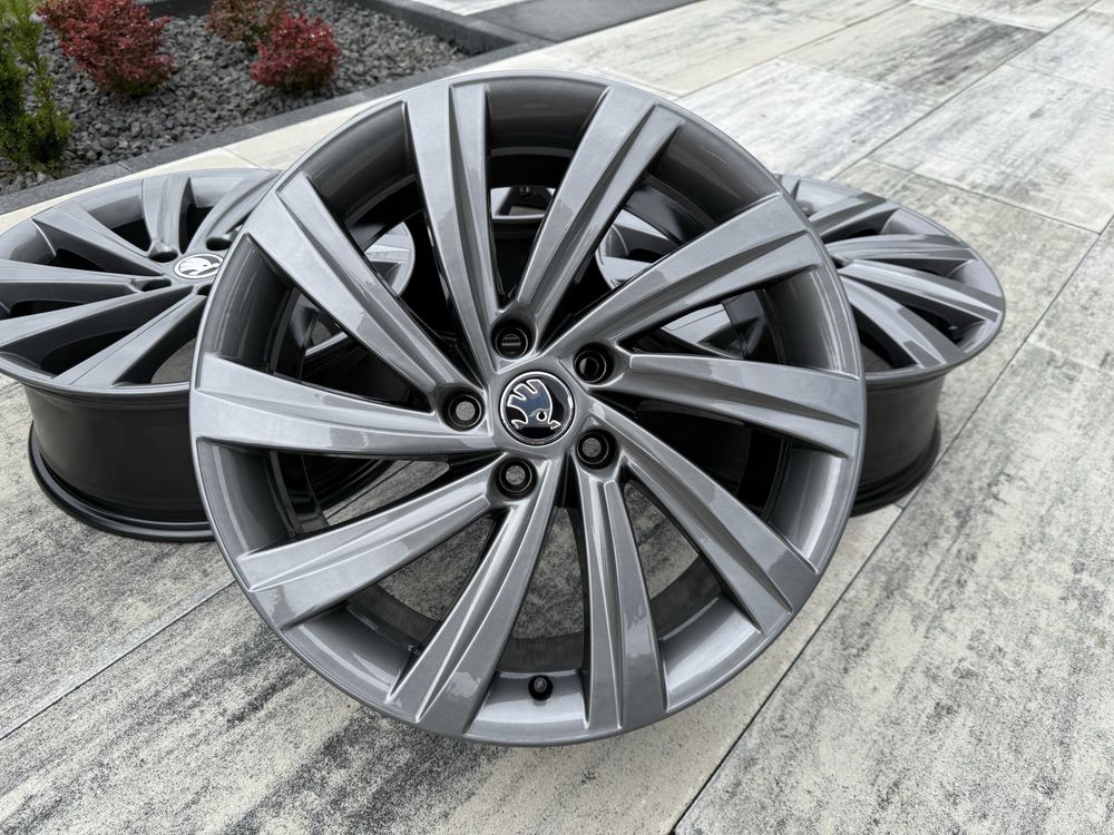 JAK NOWE Felgi Oryginalne SKODA 18” 7.5J ET48 Octavia Superb Karoq
