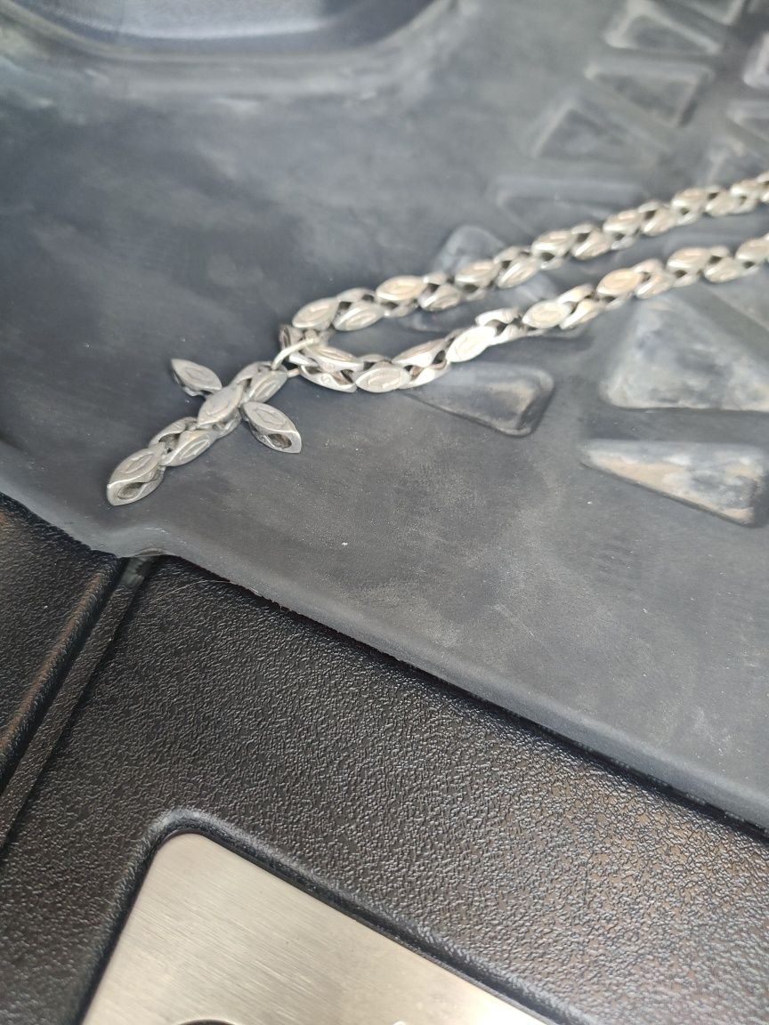 Gruby męski łańcuszek łańcuch z krzyżem krzyżykiem carrtier 60 cm
