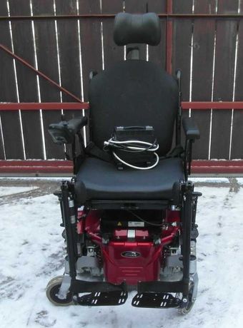 Wózek inwalidzki elektryczny Salsa,el. regulowane siedzisko i podnóżki