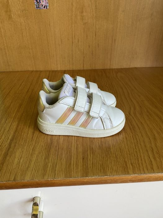 Кросівки adidas 23р.